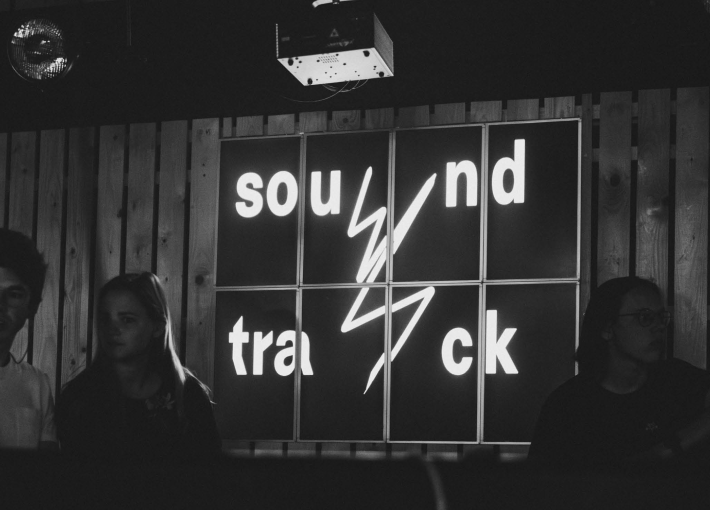 © sound track